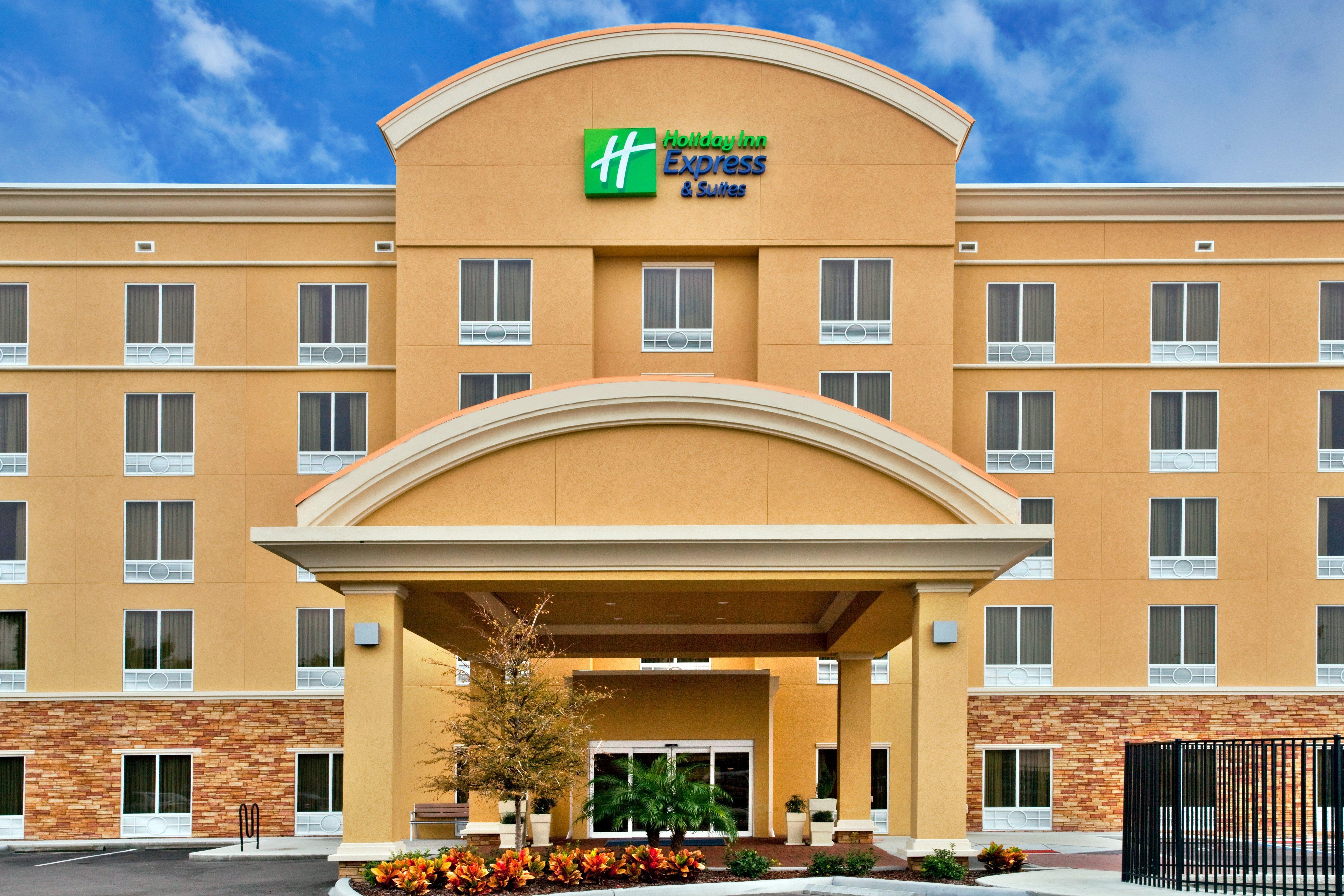 Holiday Inn Express Hotel & Suites Largo-Clearwater, An Ihg Hotel Exterior photo